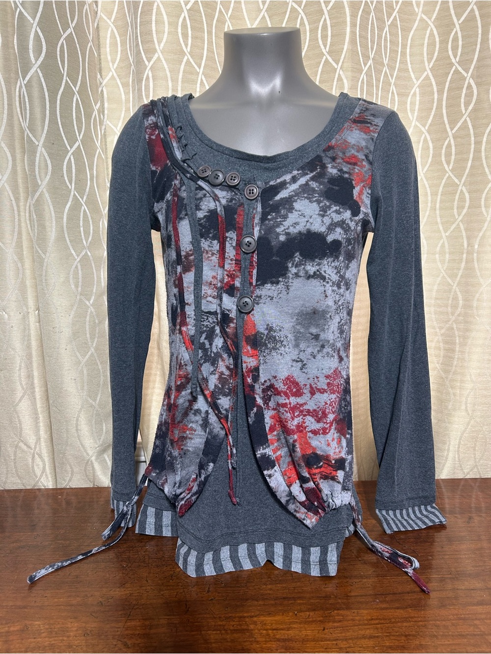 DOLCEZZA Layered-Style Long Sleeve Tee in Charcoal Gray and Red